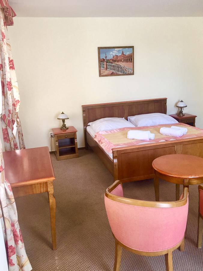 Rezidence Goethe Hotel Eagle Mariánské Lázně Kültér fotó
